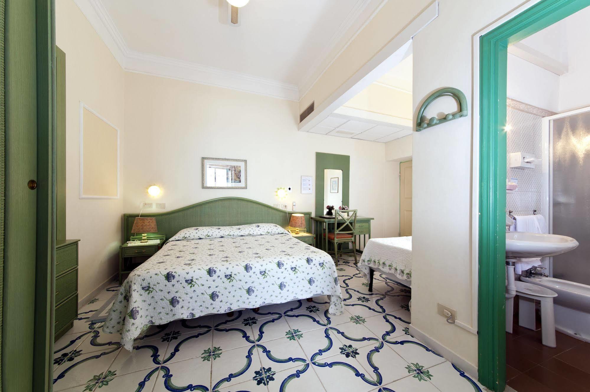 Hotel La Palma Sant'Angelo  Zewnętrze zdjęcie